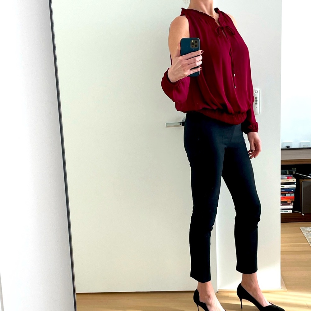 Beautiful ‘cold shoulder’ silk blouse
